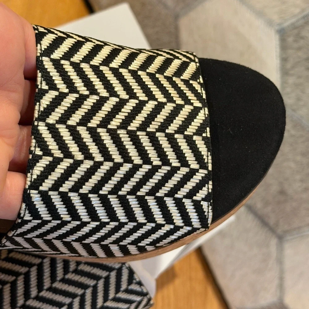 ALDO Black and Cream Chevron Wedges